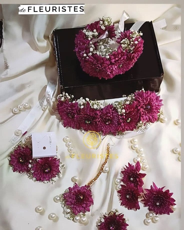 Custom Fresh Flower Jewelry